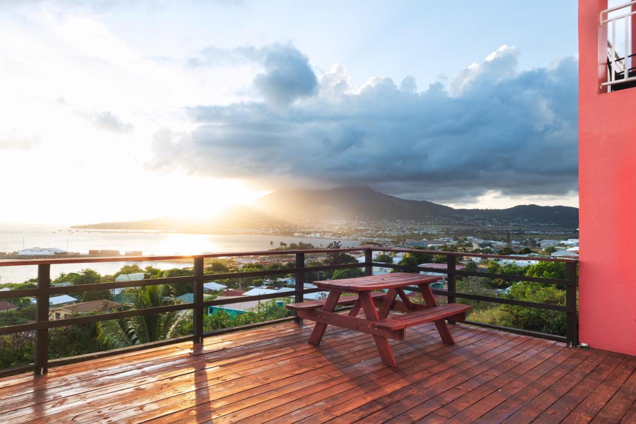 La Vue De Basseterre Apartments - Luxury In Bird Rock Exterior foto